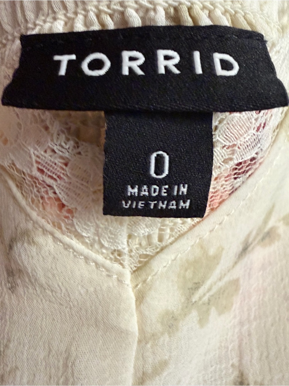 torrid Cream Floral Lace-Trim Top (NWOT) - Picture 5 of 8
